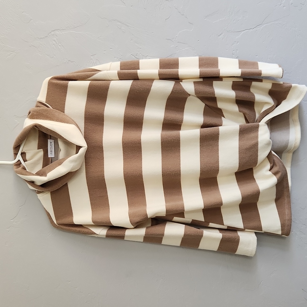 Cozy Oversized Brown/White Striped Top S.